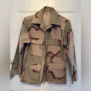 Desert Camouflage 3 color Combat Coat BDU Top size Small Short